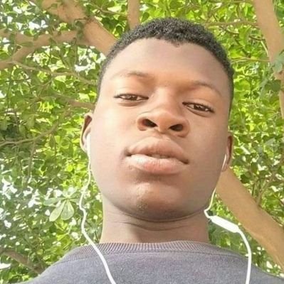 up coming trapstar
@kosisi music 🎶 entertainment
popularly know as Lil E 🎤🎙️,