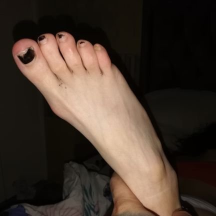 Send me feet pics.. Message me for my snap