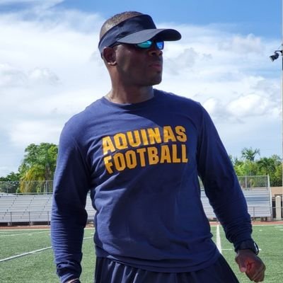 Running Backs Coach @ St. Thomas Aquinas 🏈 The Grind is Serious 💙💛 The STAndard is Real!!!