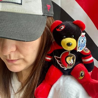 Formerly Sens Fan Korea! Teaching in northern Manitoba, loving the Sens from a First Nations community. Follow Alfie for positive Sens vibes. 🐻 🏒 ❤️ 🖤