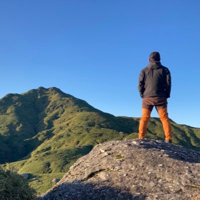 『うたたんと旅人』 です!!山が好きな34歳の趣味全振りの人。釣り、キャンプ、ダイビングもしてます!うさぎが好き🐰お酒が好き🍻 バイクはNinja250R🏍️おれと一緒に冒険してくれー! 日本百名山25/100
九州の山小屋・法華院温泉山荘の中の人♨️