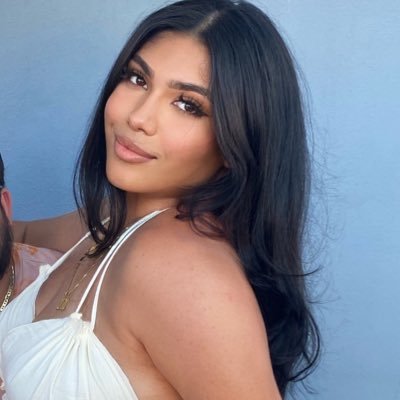 genesisli_'s profile picture. RIP Papi🤍