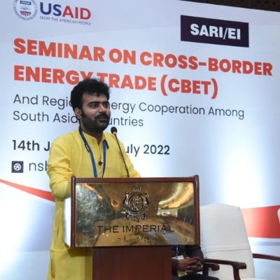 कुछ इस तरह बुनेंगे हम अपनी तकदीर के धागे,कि अच्छे अच्छों को झुकना पड़ेगा हमारे आगे। Energy Management, Sustainability professional. NTPC& IIM-A. FDDI& KVIAN