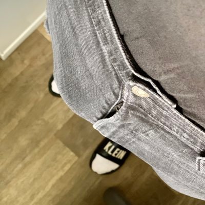 You have questions about a circumcision? then let me know. Low Cut #teamcut #lowcut #circumcised. Ass addicted! Cockring, Ballstretcher and FF lover!