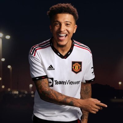 Down to earth✊^ Chef by profession ^ Social🙂 ^Stubborn🥴^ Loves Food😋^ Manchester United is bae❣️^ I love honest people 👌