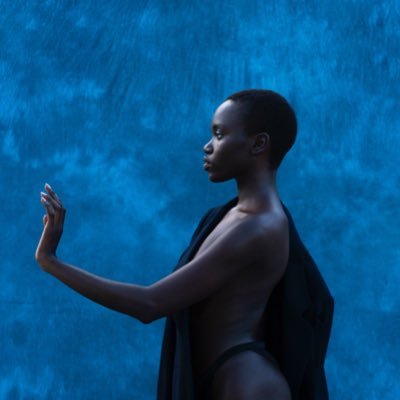 elletheemodel's profile picture. IG: @elletheemodel friendly reminder to stay out of black people’s business 💙