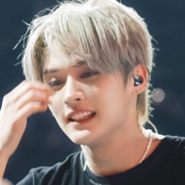cover dance; STAY ☀️ instagram: yookilynx;♥ Stray kids - lee know, jisung, ot8 💔 ESTJ ⚡