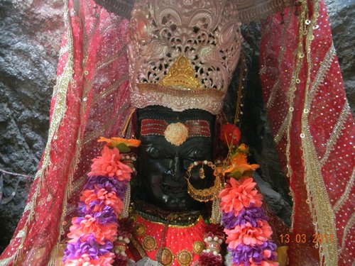 maadharidevi's profile picture. माँ धारी देवी सिद्ध पीठ उत्तराखंड राज्य मे श्रीनगर से १५ किलोमीटर की दुरी पर कल्यासौड़ नामक स्थान पर बद्रीनाथ राष्ट्रीय राजमार्ग पर अलकनंदा नदी के तट पर स्थितहै