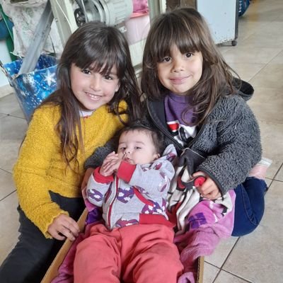 😍Emilia Nahiara Snidersich😍 27/01/17
😍Emma Indila Snidersich😍 29/05/18