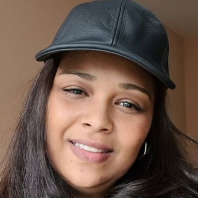 Andreafcesario's profile picture. Escritora