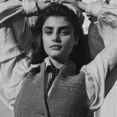 opiumgrvl's profile picture. 