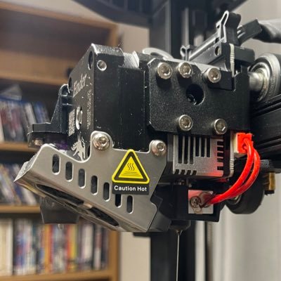 3Dプリンター超初心者です。Ender3 S1pro、Bambulab p1s、Oculus quest2 iMac2015 27インチ5K愛用中 わからないことだらけなのでこのアカウントを作りました。リプ、DMどんどんください!(*^^*)