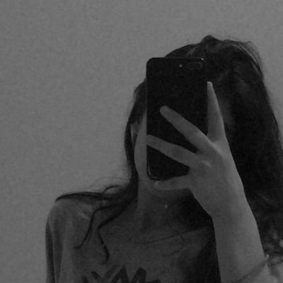 zarien_'s profile picture. pol sci 🌻