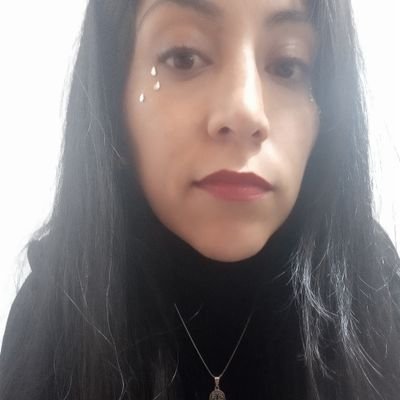 Reader.
Amor a los libros.
Un día sin reír es un día perdido...