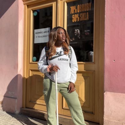 Lacrosse fan, IT professional, & shoe lover | @Tewaaraton | @OfficialLaxCamps | @hamabeautyinc 🇿🇼 hello@officiallaxgirl.com