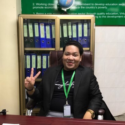 I may do wrong. But I don’t claim perfection. I may become something I never thought I would. 💼👨🏫Educator ✈️Traveler 🇸🇬🇭🇰🇲🇴🇹🇼🇰🇭🇹🇭🇻🇳🇹🇷🇲🇾