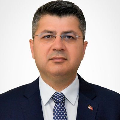 Önceden Kaymakam, Mülkiye Müfettişi, Genel Müdür, Edirne Valisi, halen Sağlık Bakanlığı Bakan Yardımcısı