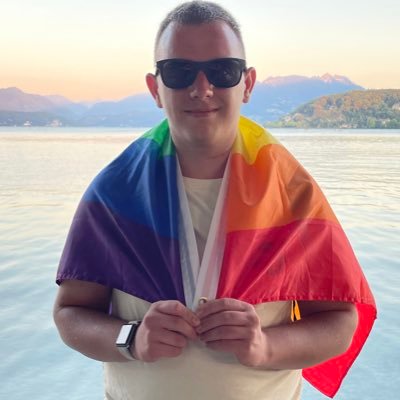 Indépendant Informatique & Réseau - 23 Ans - Vit à Annecy - Adore la tartiflette et beaucoup d'autres choses