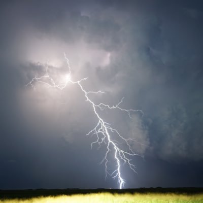 Reliable media from SK storm chasers. When the weather is boring, we showcase beautiful SK scenery. Prairie Weather Media on YouTube. Created by @JoshZorn.