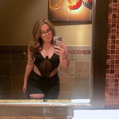 0hitzjazmine's profile picture. High, I’m Jazmine ;)