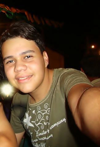 Parei de dar prioridade a quem me quer só por opção http://t.co/sT7pxtZKmO