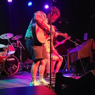 reallystangping's profile picture. Yinzer by birth, Mountaineer by choice. DMB/Phish enthusiast. Ich unterrichte Deutsch.