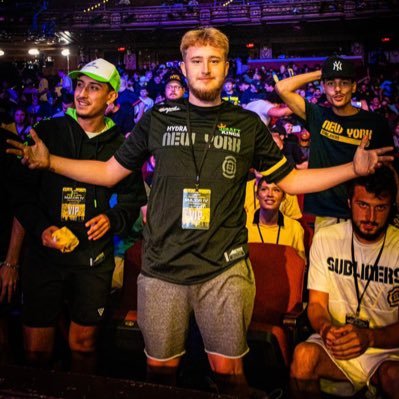 wavyyyfil's profile picture. el polaco🇵🇱