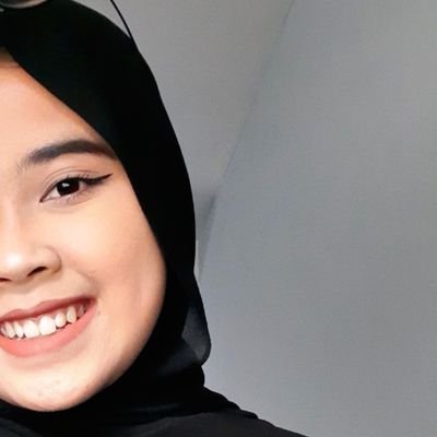 dignitate__'s profile picture. speak less, act more🪐