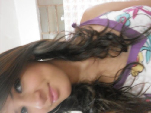 Yasmin Gomes , 16 anos , Aquariana , ... . *-* Seguee ? *-*-*