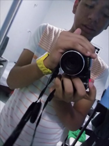 DaanAraujo's profile picture. Não me sigam eu estou perdido .
facebook http://t.co/0uVbW0uhoR