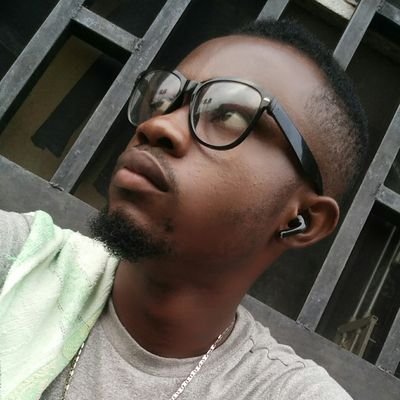 pellah34's profile picture. Young, fun, and talented