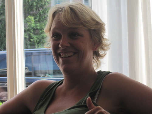 Ondernemer 3-dees, Getrouwd, Moeder van 2 dochters.