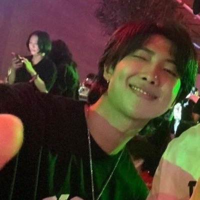blue side enthusiast | she/her 22 | ot7 biased | fan account