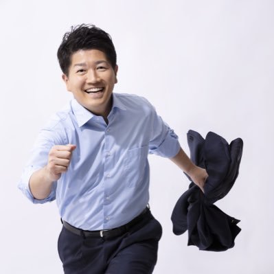 参議院議員 大阪選挙区。公明党参議院幹事長、大阪府本部代表、元防衛大臣政務官。毎週日曜18時半FM大阪851 でMC。豊中市庄内の出身・在住。前職は中東アラビア語専門の外交官として、シリア、オマーン、イラク(サマーワ)に赴任、歴代総理などのアラビア語通訳官、国連安保理・イラク等を担当。