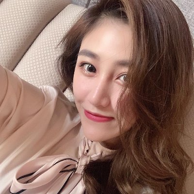 AxiBai's profile picture. The happiest thing in the world is to strive for an ideal