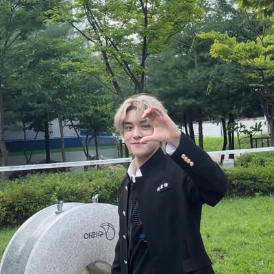 heeseungiscutea's profile picture. ——baby, i fall in love again come every summertime; #enhypen ♡︎