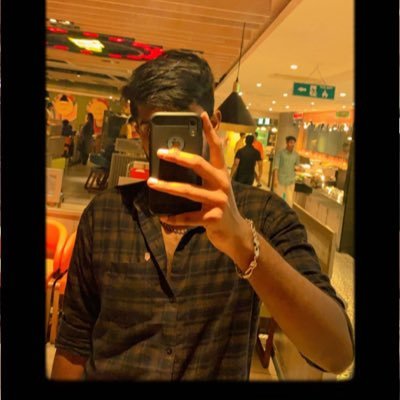 Menova9's profile picture. 