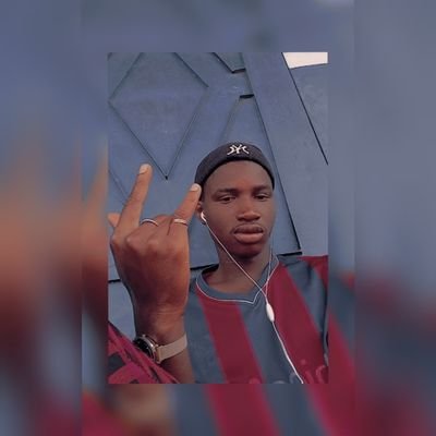 Toutes une personne a besoin d'une main à tenir et un coeur pour comprendre frais oumsé
w 0584517578 ☝️❤️⚔️