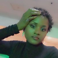 Veronika Uluva (@vibrantvee) 's Twitter Profile