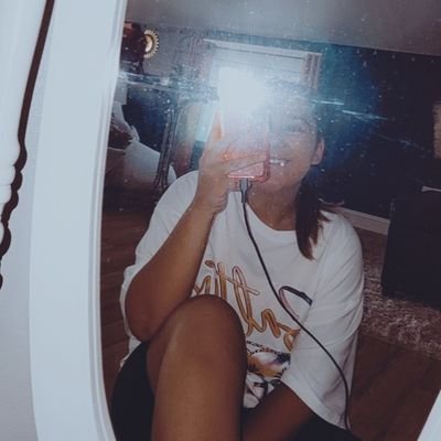 lilymishler05's profile picture. 𝓼𝓶𝓲𝓵𝓮 𝓪𝓷𝓭 𝓮𝓷𝓳𝓸𝔂 𝓵𝓲𝓯𝓮!