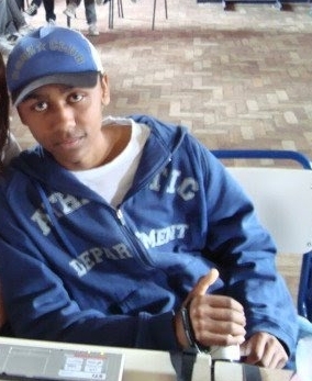 Muito loco mais sou aquele loco que vai te fazer dar os melhores sorrisos em qualquer momento do dia...