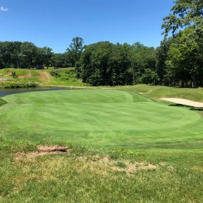 Golf junkie with a thing for classic munis and fast and firm conditions. Reviewing public courses in the NY area (mostly). 170 courses played in 7 countries.