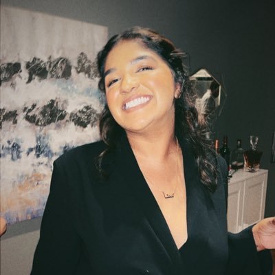 sanakhalidxo's profile picture. get in loser we’re going shopping