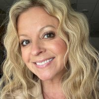 Becki Pfeil (@beckipfeilfcps) Twitter profile photo