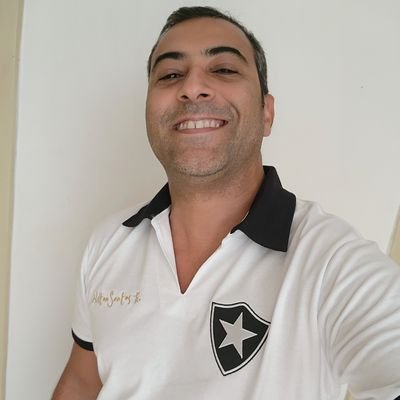 .Rio de Janeiro 🇧🇷 .Since 1975 ♉
.★彡 Botafogo #TimeToSetFire 🔥🤍🖤🔥
.Geek 😉 .Gamer 🎮 .Net/Sec Admin 🌐 .Love Bier 🍻 .Technology 💻 .My Life 🌟