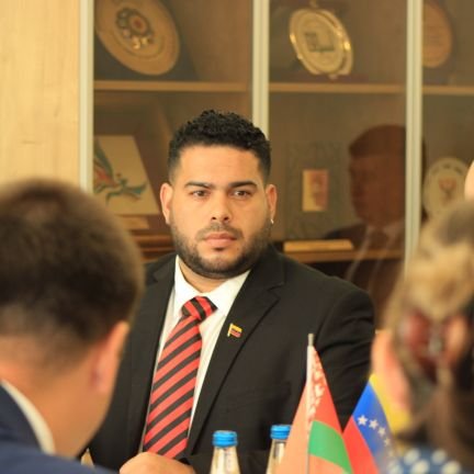 Joven Chavista, militante del PSUV y la Revolución Bolivariana.