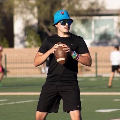 gerardomesto_'s profile picture. Me vs Me