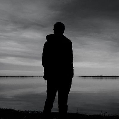 الحياه تحب من يحبها.. والتعاطف أساس الأخلاق.. والصدق لغة التفاهم.