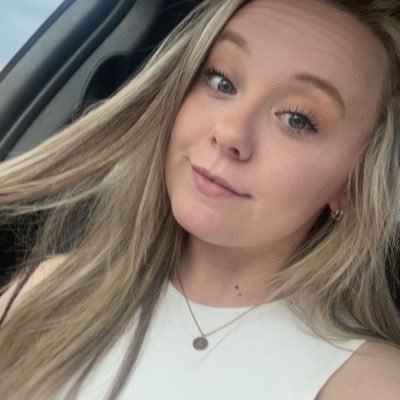 aaaundreya's profile picture. trine