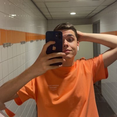 🍀 Dylan
🚀 18 jaar
🔥 Gamen, Video’s maken
🐥 R3L
🎬 Potgrond (YT)
📩 Zakelijk: potgrondofficial@gmail.com
👇🏻Youtube 50k+ subs👇🏻